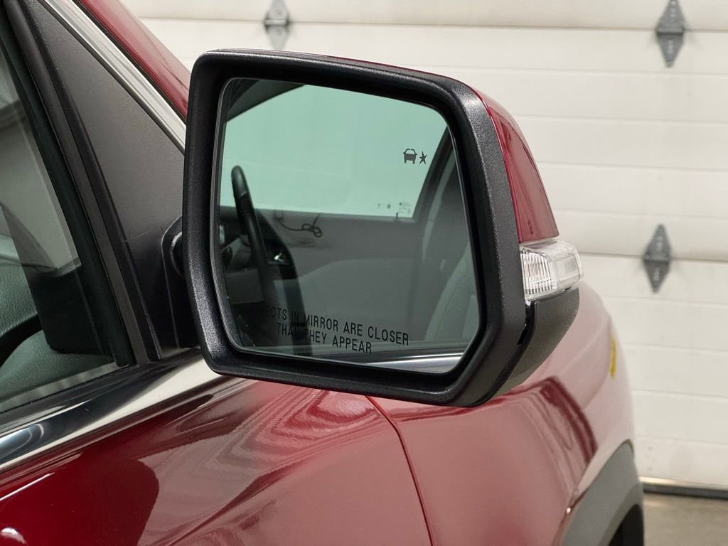 Certified 2023 GMC Acadia SLT w/ Technology Package image 20