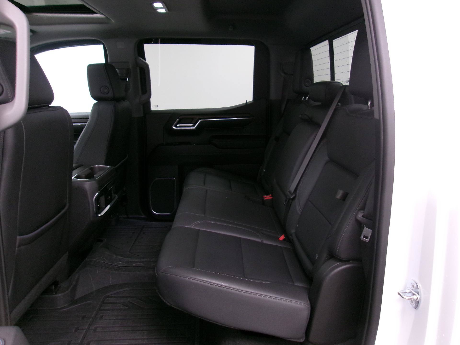Used 2023 GMC Sierra 1500 SLT w/ SLT Premium Package AWD/4WD image 10