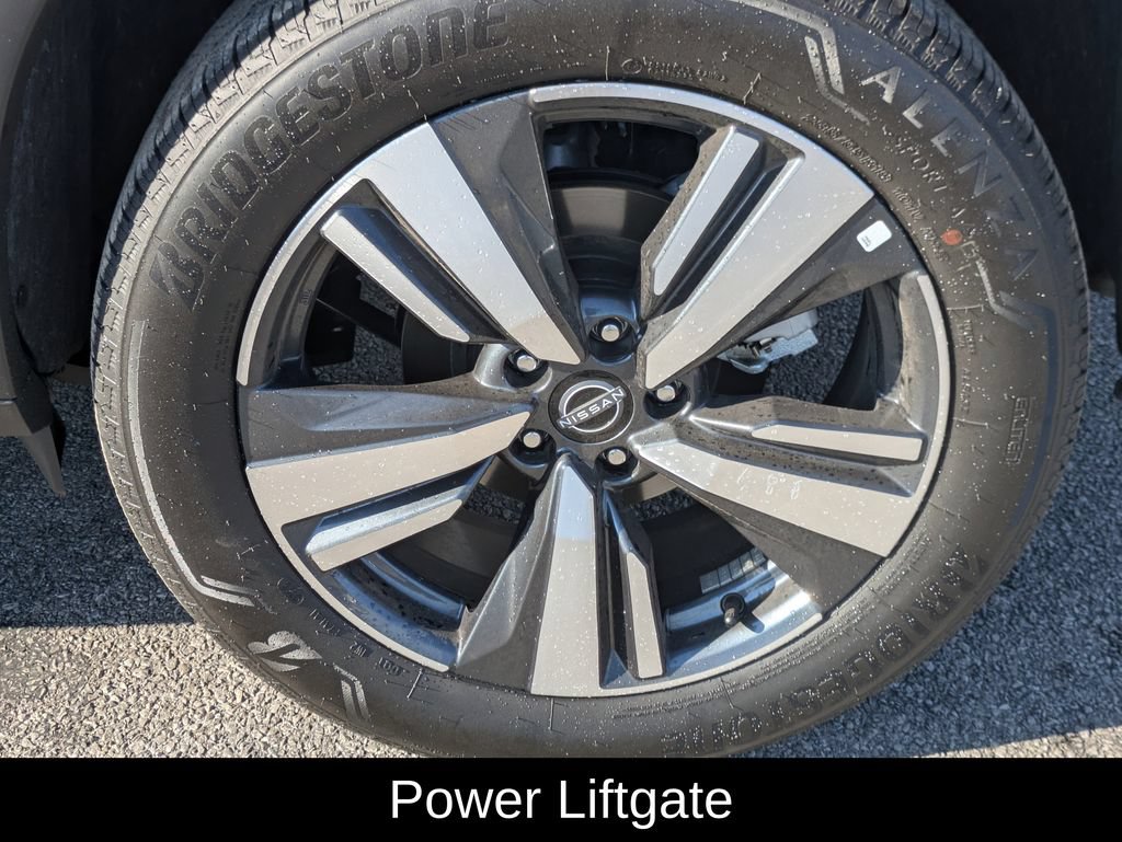 Used 2026 Nissan Rogue SL AWD/4WD image 11