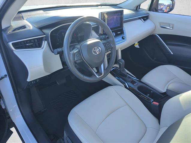 Certified 2024 Toyota Corolla Cross XLE image 9