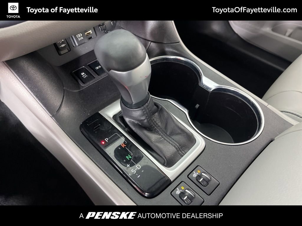 Used 2019 Toyota Highlander XLE FWD image 35