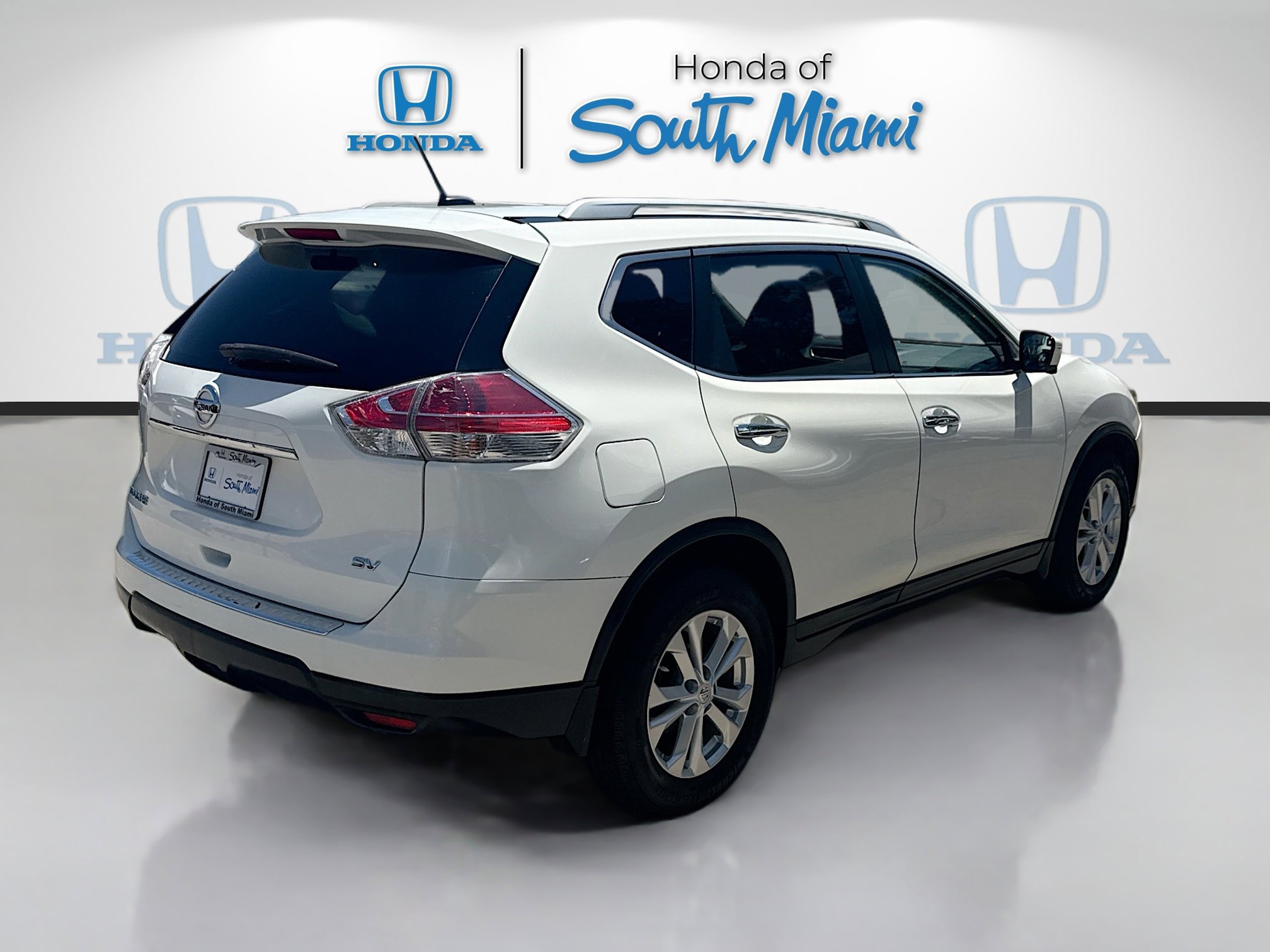 Used 2015 Nissan Rogue SV w/ SV Premium Package image 7