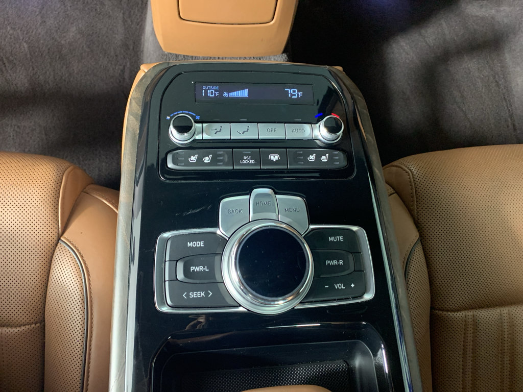 Used 2022 Genesis G90 5.0 Ultimate AWD/4WD image 33