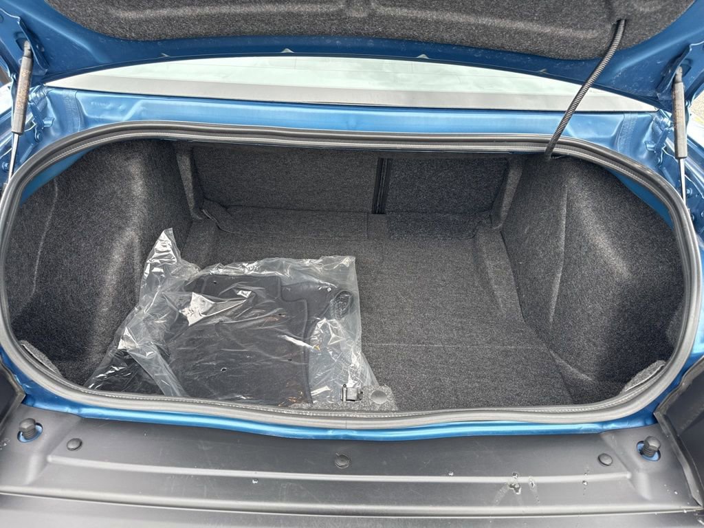 Used 2022 Dodge Challenger SXT w/ Plus Package image 8