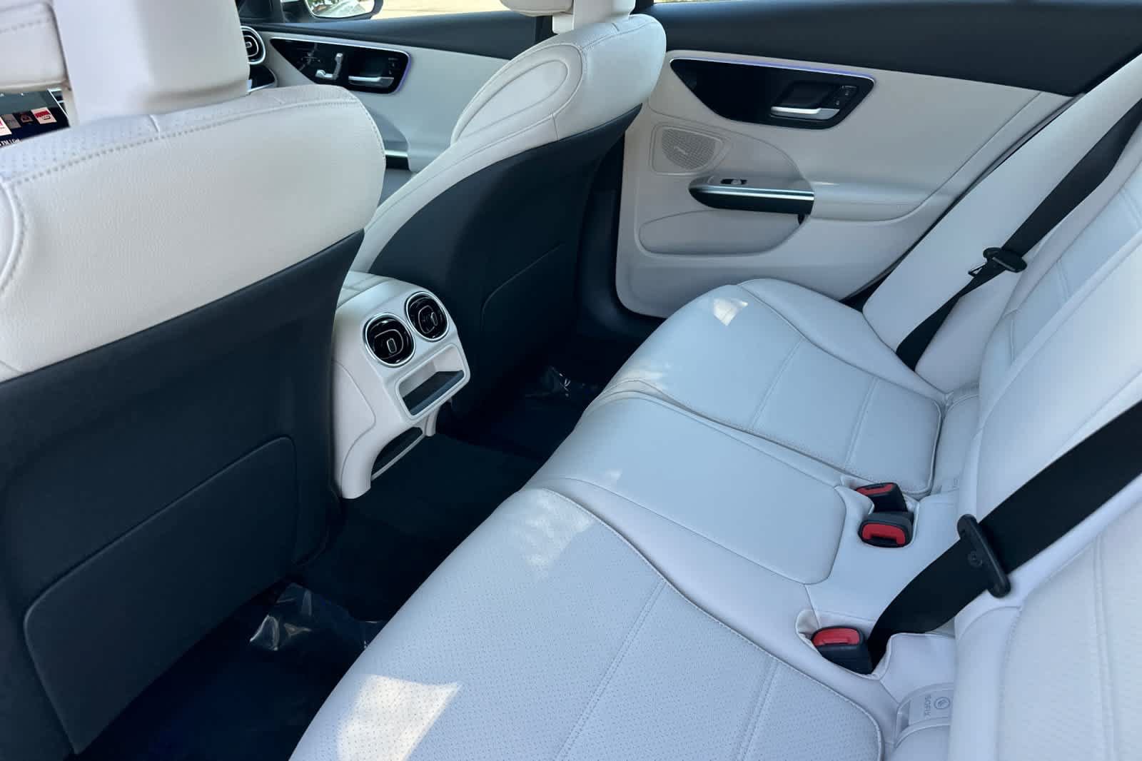 New 2026 Mercedes-Benz C 300 4MATIC Sedan image 11