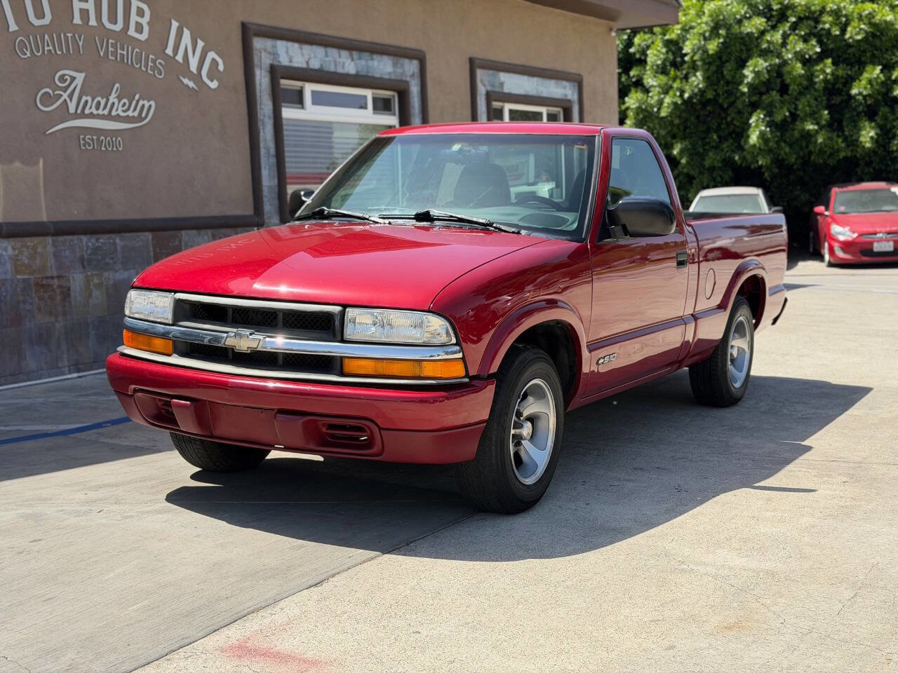Used 1999 Chevrolet S10 Pickup LS w/ Preferred Equipment Group RWD image 2