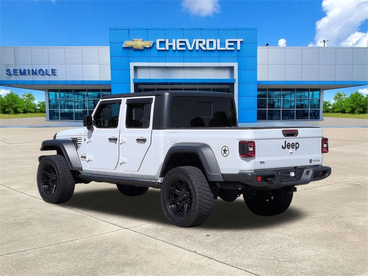 Used 2020 Jeep Gladiator Sport w/ Quick Order Package 24S image 3