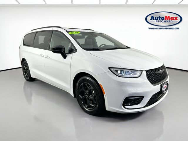 Used 2024 Chrysler Pacifica Premium image 1