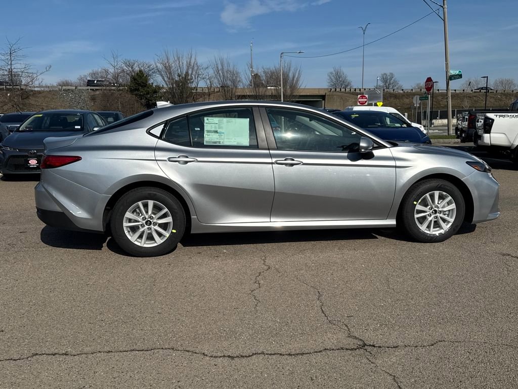 New 2026 Toyota Camry LE image 8