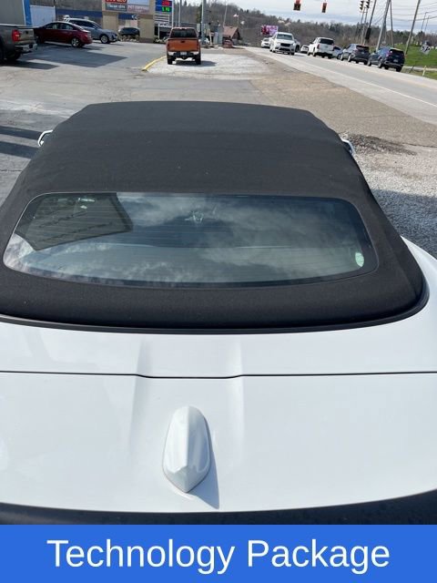 Used 2017 Chevrolet Camaro LT w/ Technology Package RWD image 5