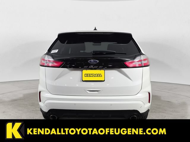 Used 2021 Ford Edge ST-Line w/ Cold Weather Package AWD/4WD image 4