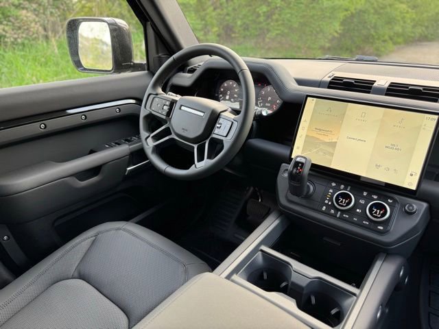 New 2026 Land Rover Defender 110 X-Dynamic SE AWD/4WD image 28