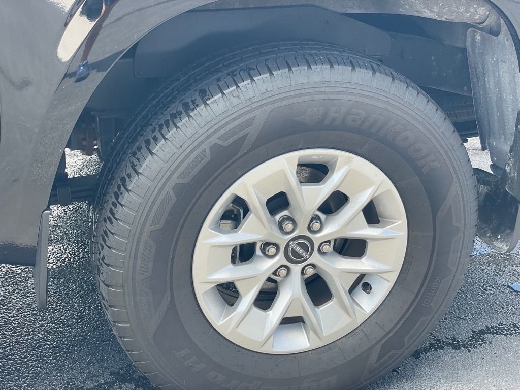 Used 2024 Nissan Frontier SV w/ Technology Package image 26