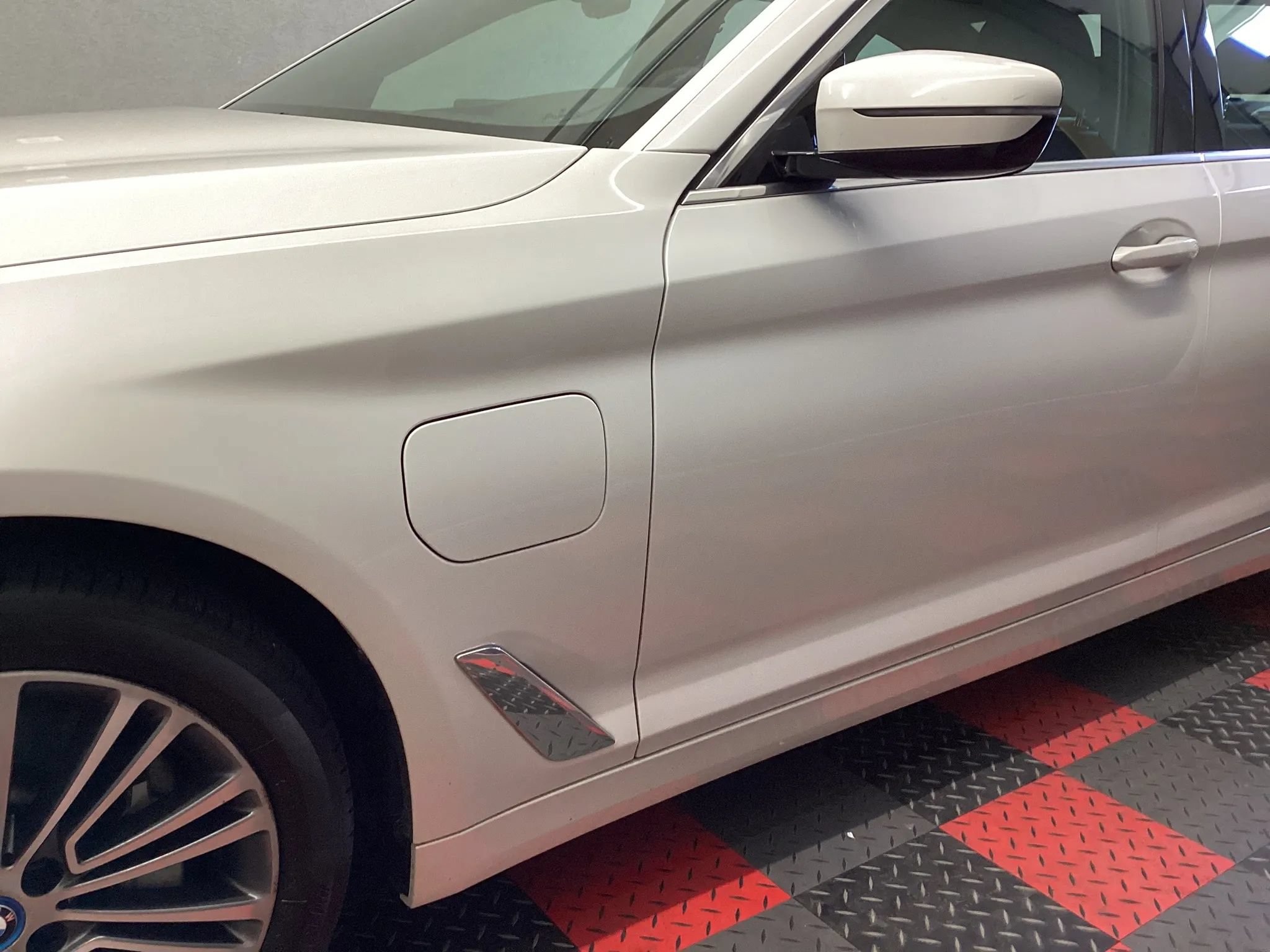 Used 2019 BMW 530e xDrive w/ Convenience Package AWD/4WD image 5