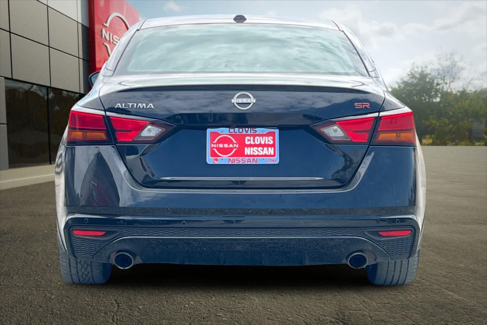 Used 2024 Nissan Altima 2.5 SR FWD image 8