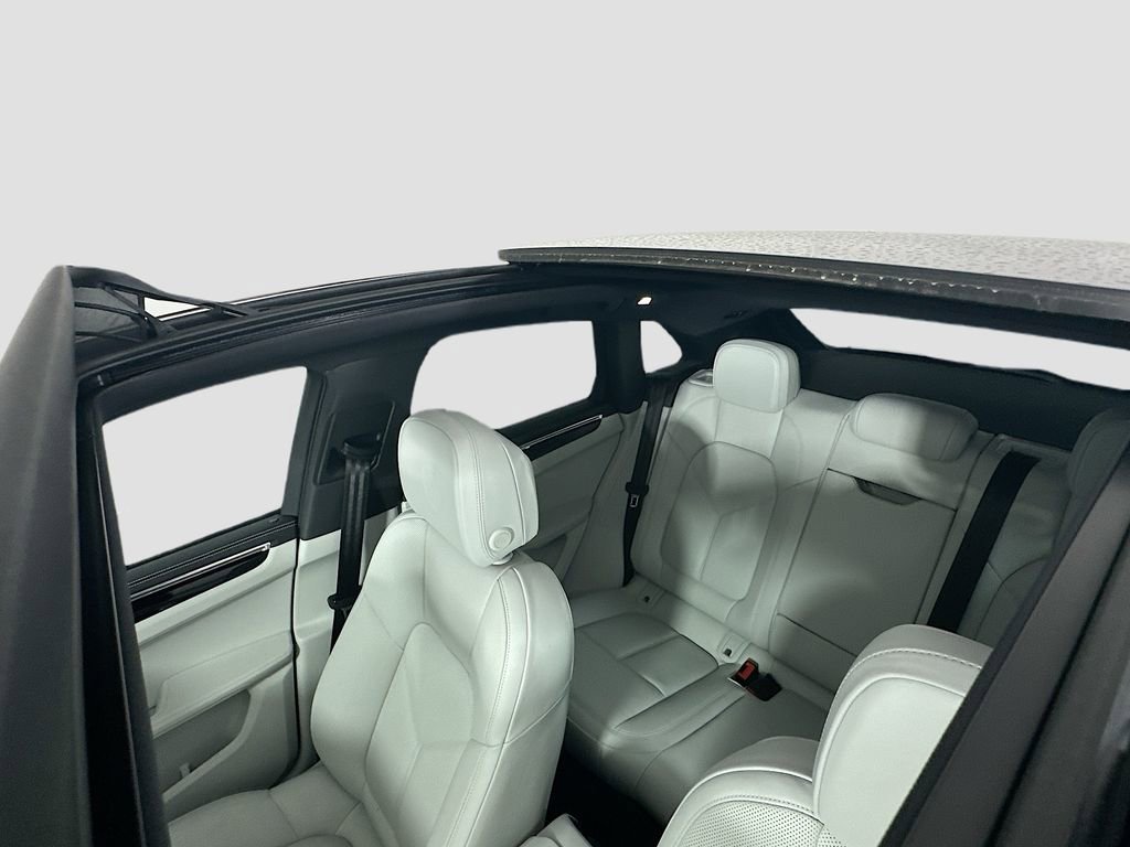 New 2026 Porsche Macan Turbo AWD/4WD image 14