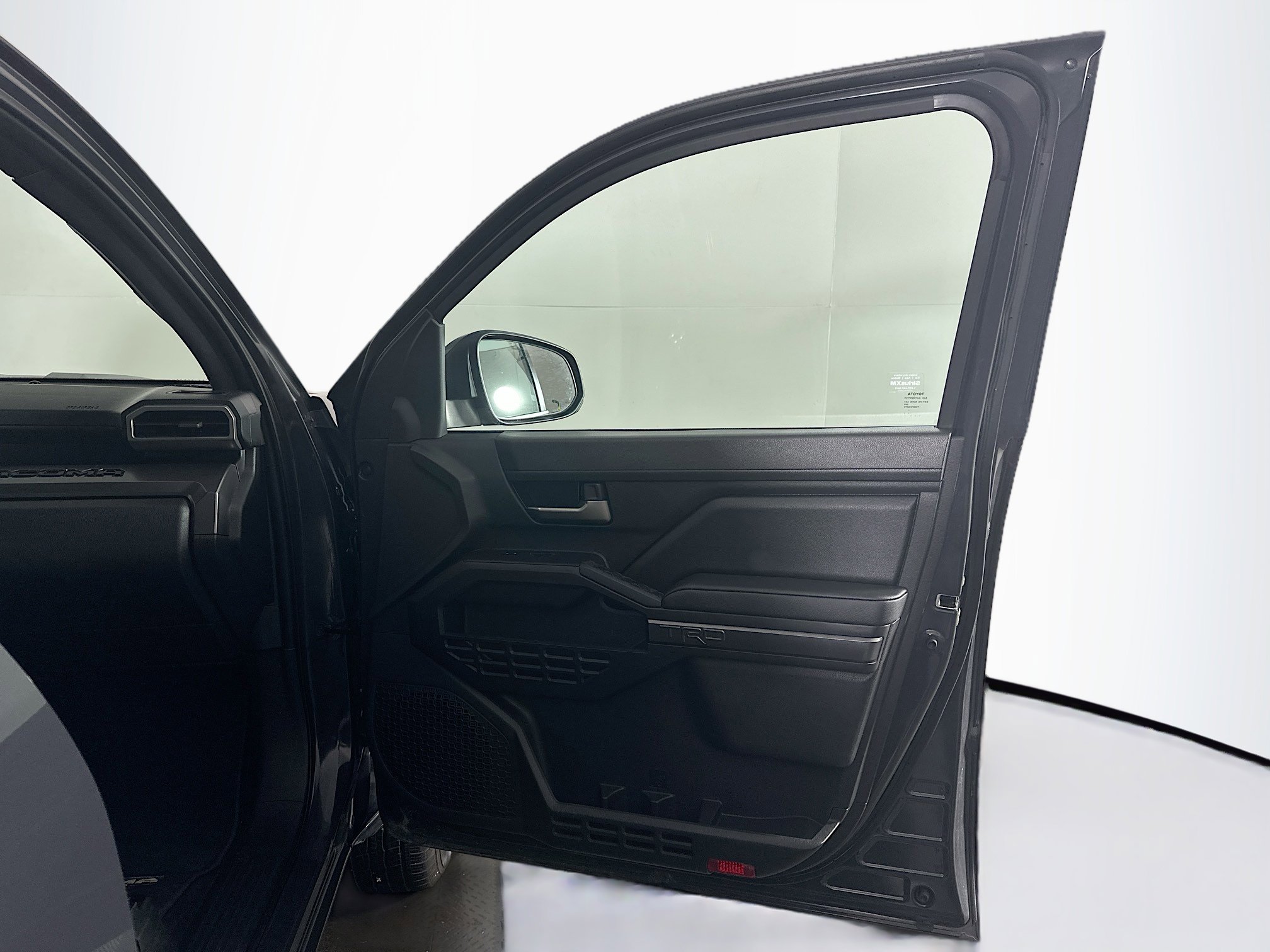 Used 2025 Toyota Tacoma TRD Sport image 30