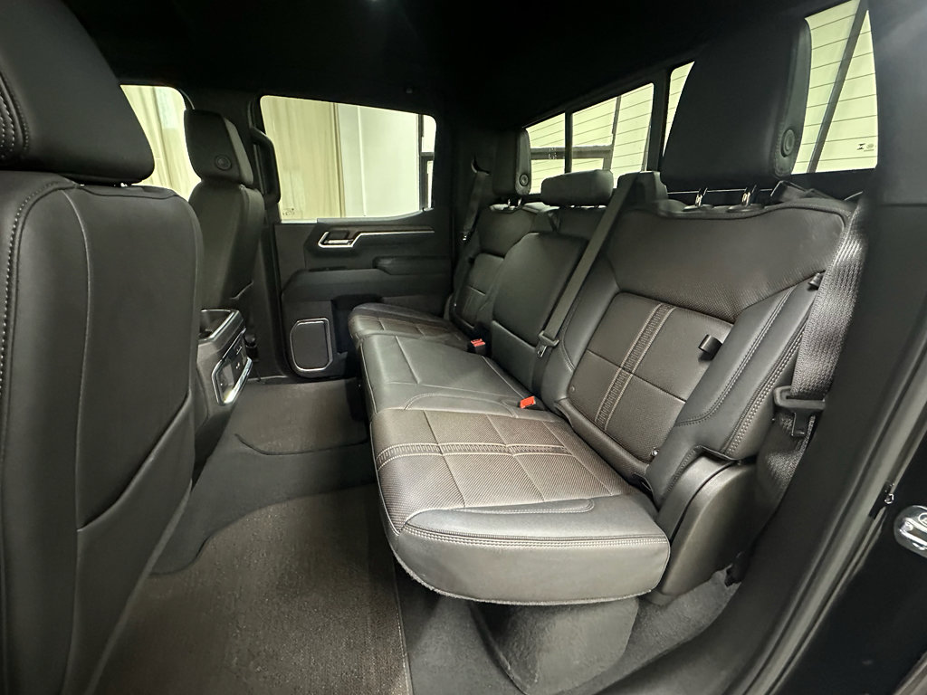 Certified 2026 Chevrolet Silverado 1500 High Country w/ Midnight Edition AWD/4WD image 26