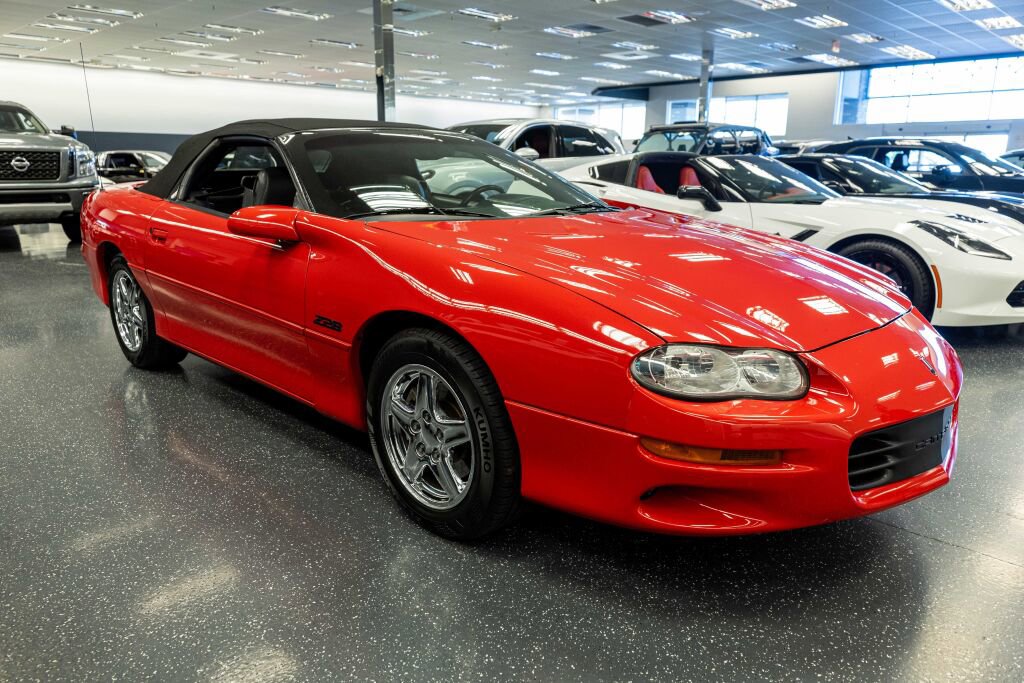 Used 1998 Chevrolet Camaro Z28 RWD image 4