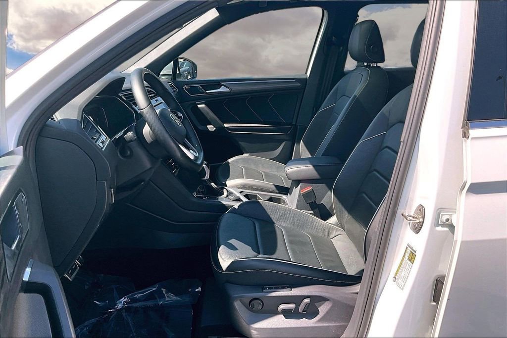 Used 2022 Volkswagen Tiguan SEL R-Line AWD/4WD image 21