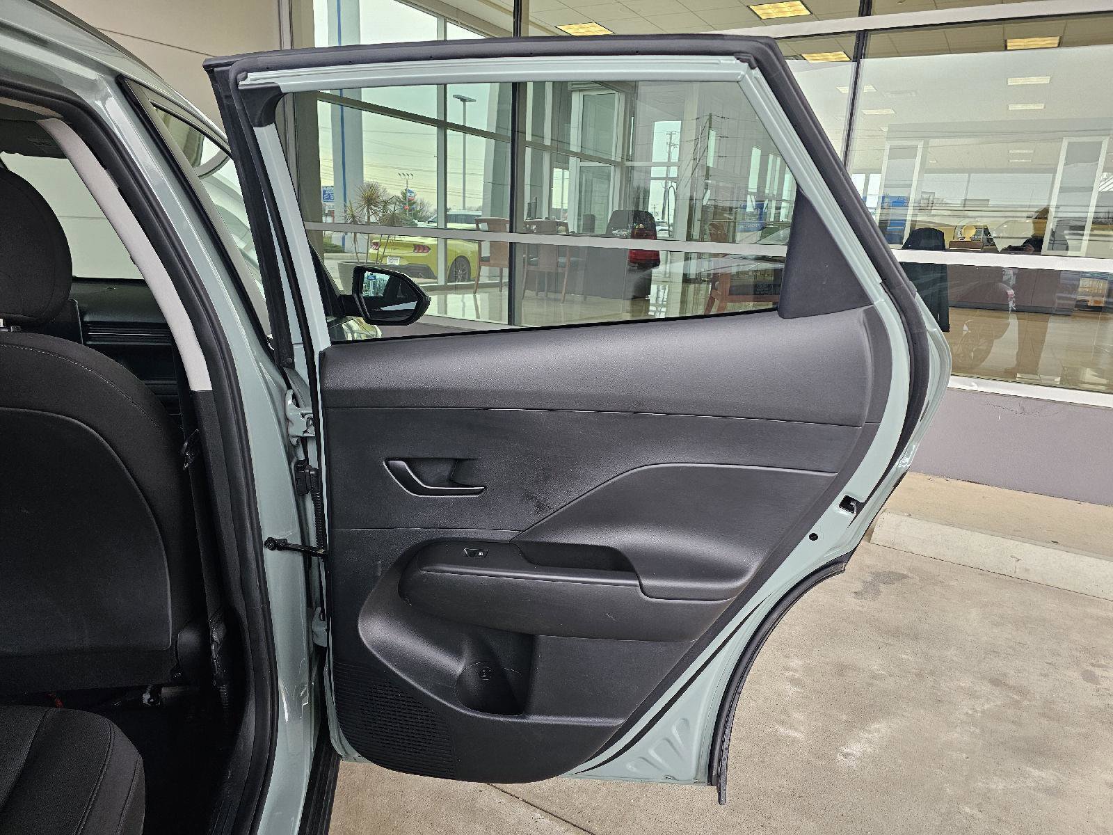 Used 2024 Hyundai Kona SEL AWD/4WD image 13