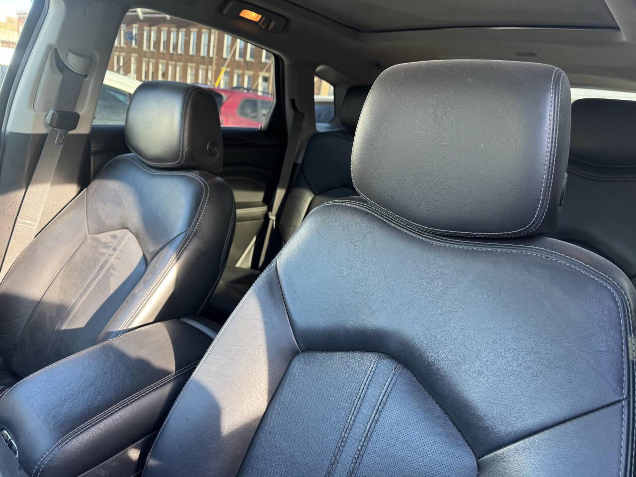 Used 2016 Cadillac SRX Luxury w/ Driver Awareness Package image 9