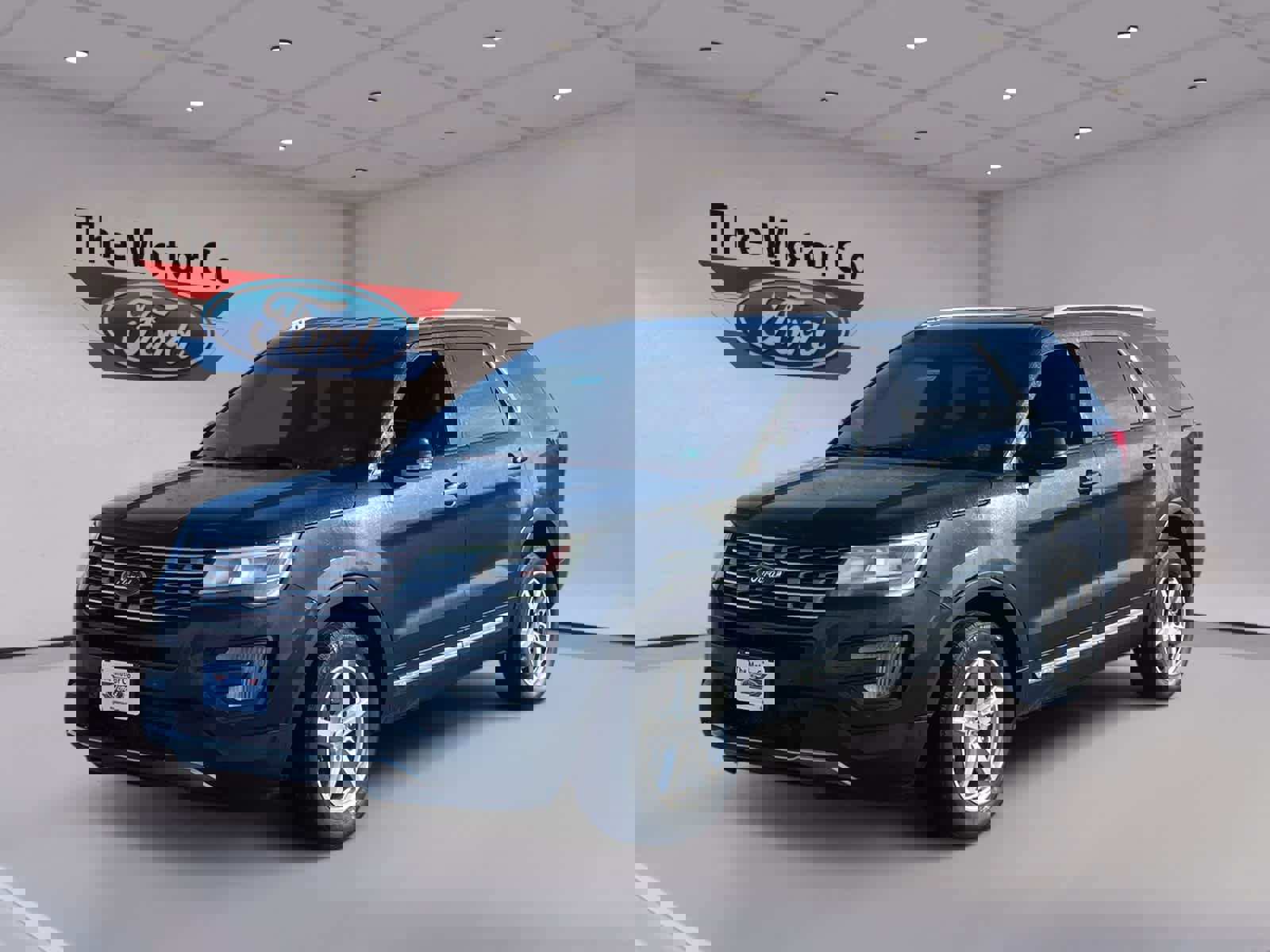 Certified 2017 Ford Explorer XLT w/ Equipment Group 202A image 1