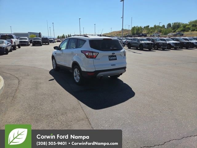 Used 2018 Ford Escape SE w/ Ford Safe & Smart Package AWD/4WD image 10