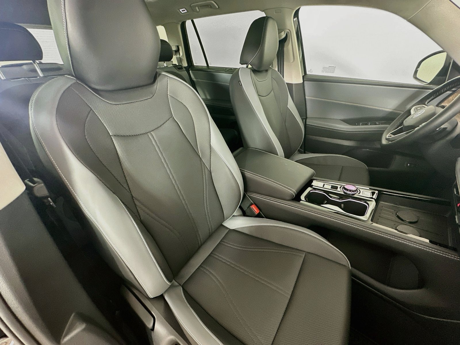 New 2027 Volkswagen Atlas SE AWD/4WD image 46
