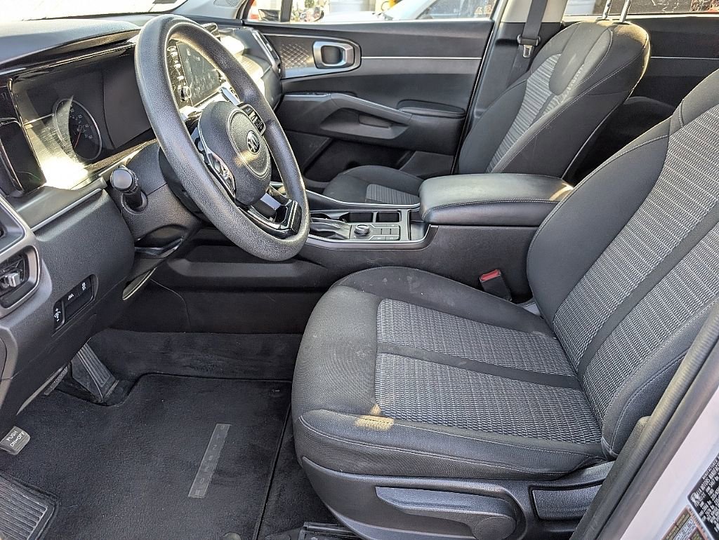 Used 2021 Kia Sorento LX image 19