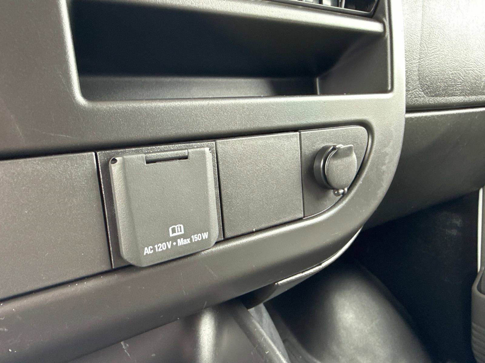 Used 2024 Chevrolet Express 3500 Extended image 13