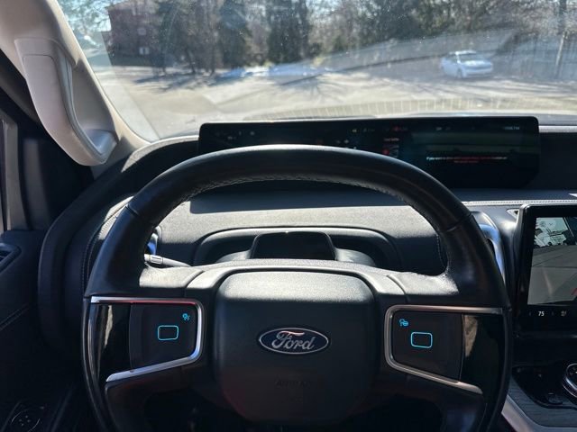 Certified 2025 Ford Expedition Platinum image 45