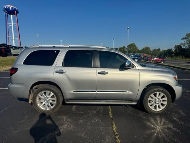 Used 2020 Toyota Sequoia Platinum AWD/4WD image 2