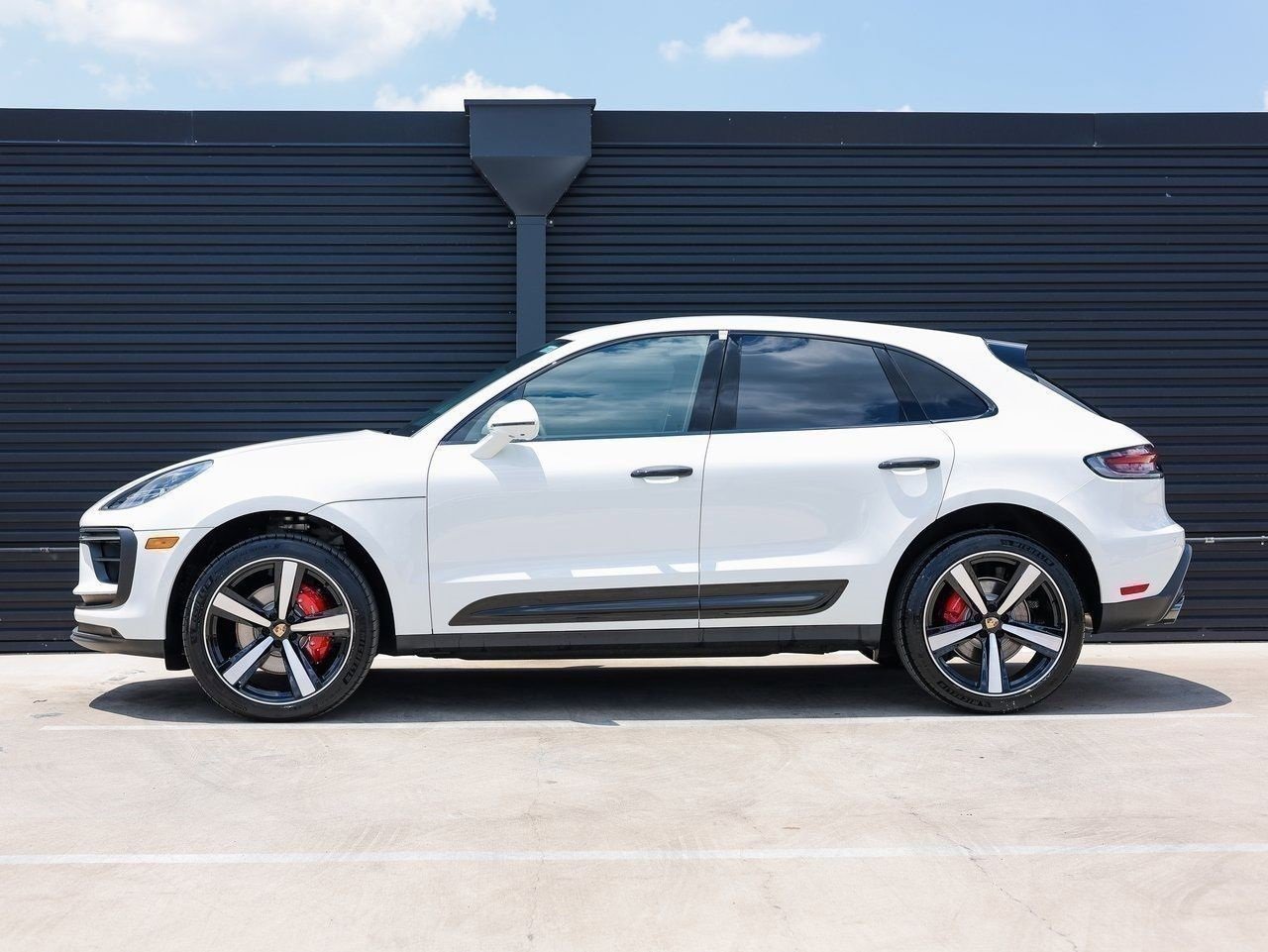 New 2025 Porsche Macan S image 2