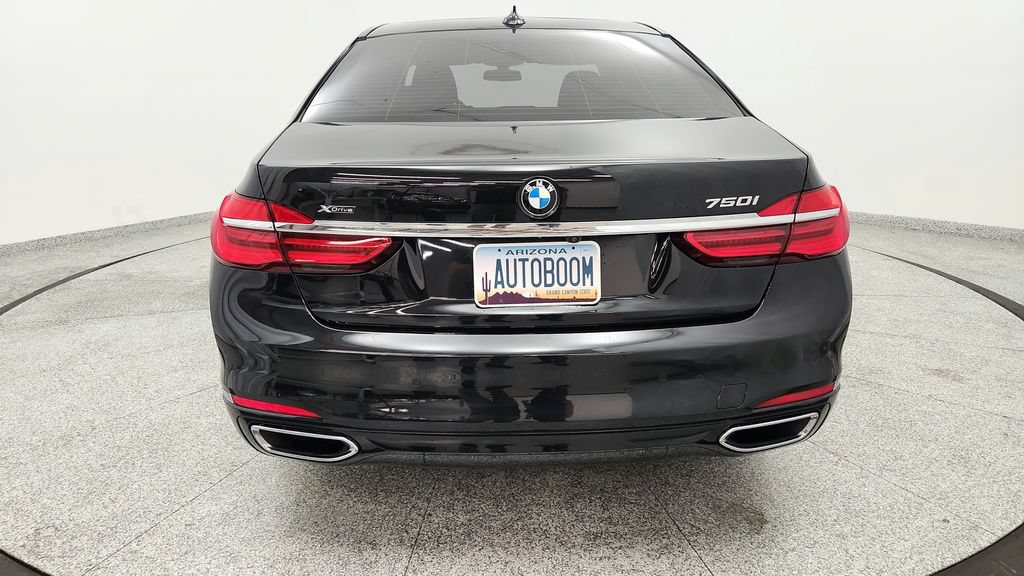Used 2018 BMW 750i xDrive AWD/4WD image 14