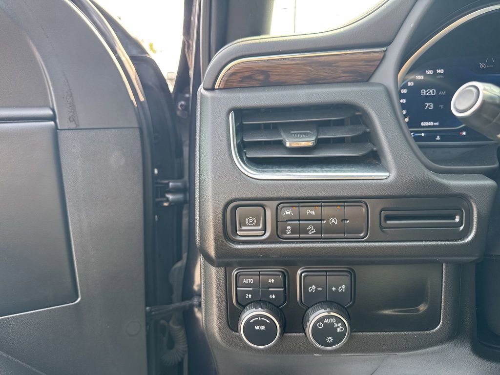 Used 2023 Chevrolet Tahoe Premier AWD/4WD image 12