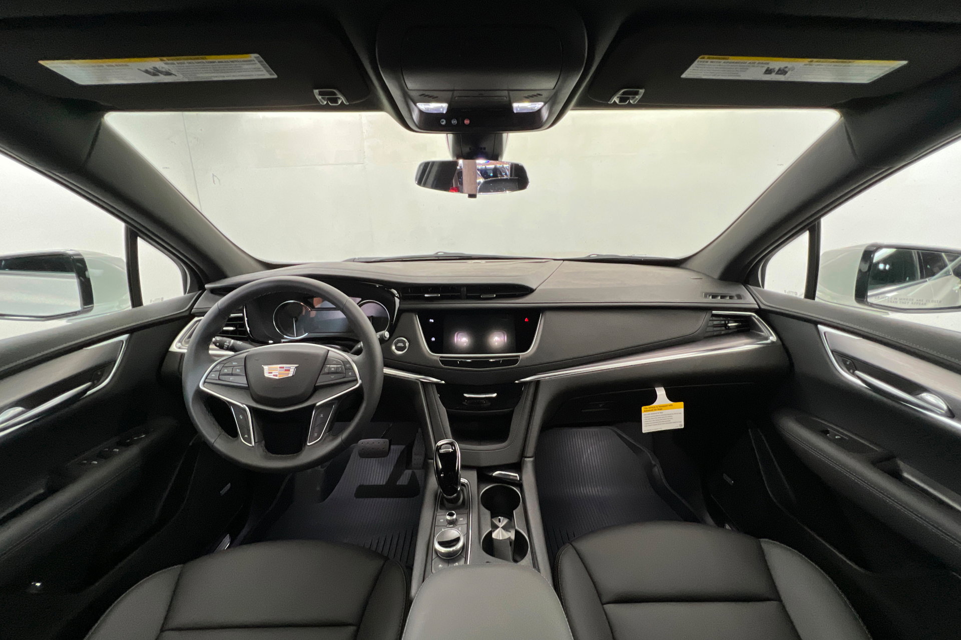 New 2026 Cadillac XT5 Luxury w/ LPO, Floor Liner Package AWD/4WD image 10