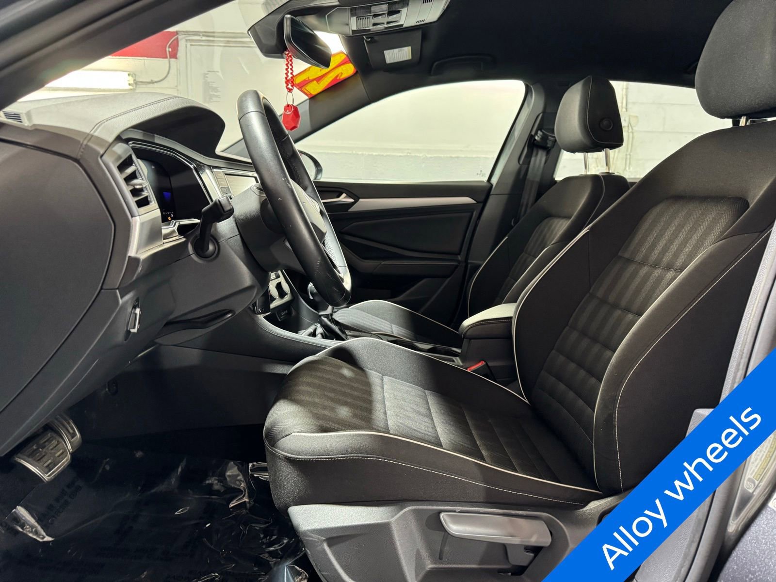 Used 2024 Volkswagen Jetta Sport image 12