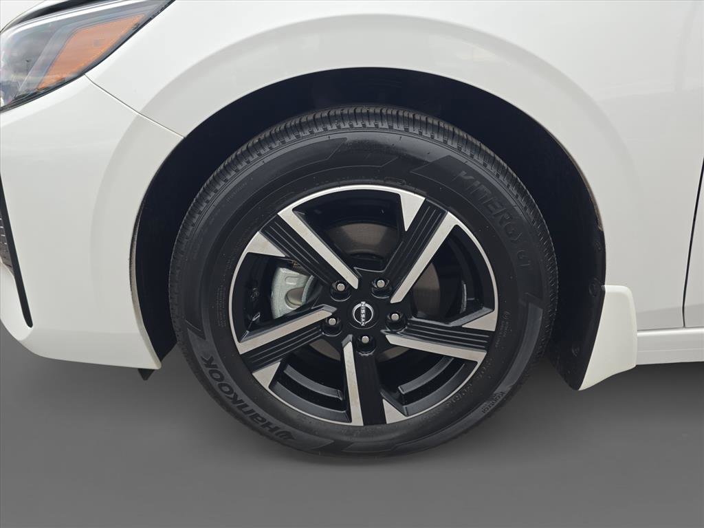 Used 2025 Nissan Sentra SV image 10