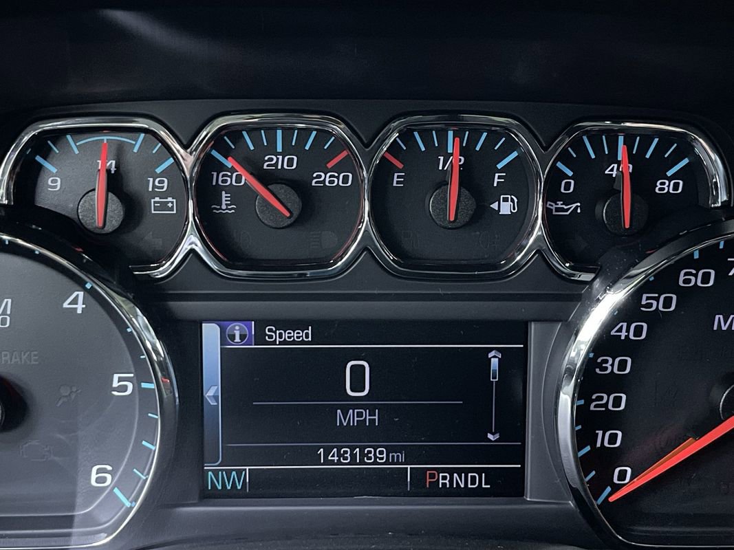 Used 2017 GMC Yukon XL SLE image 18