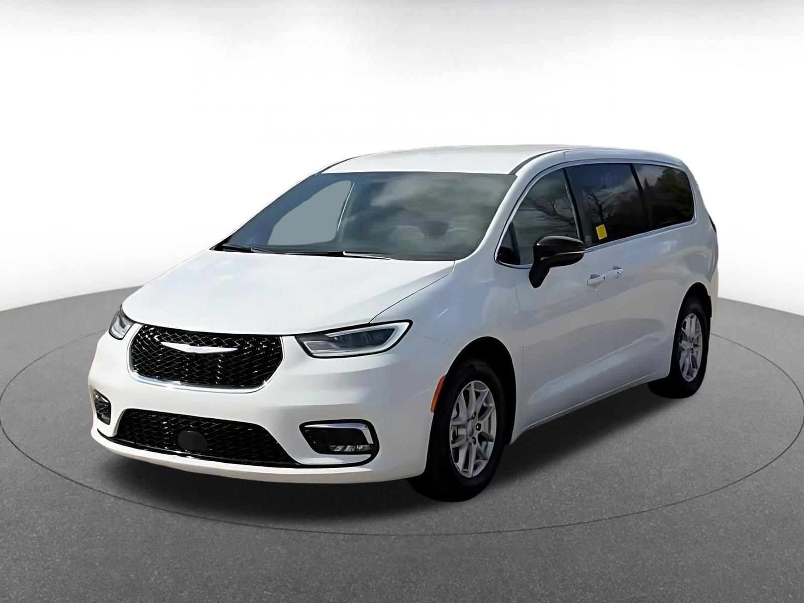 Used 2025 Chrysler Pacifica Select image 7