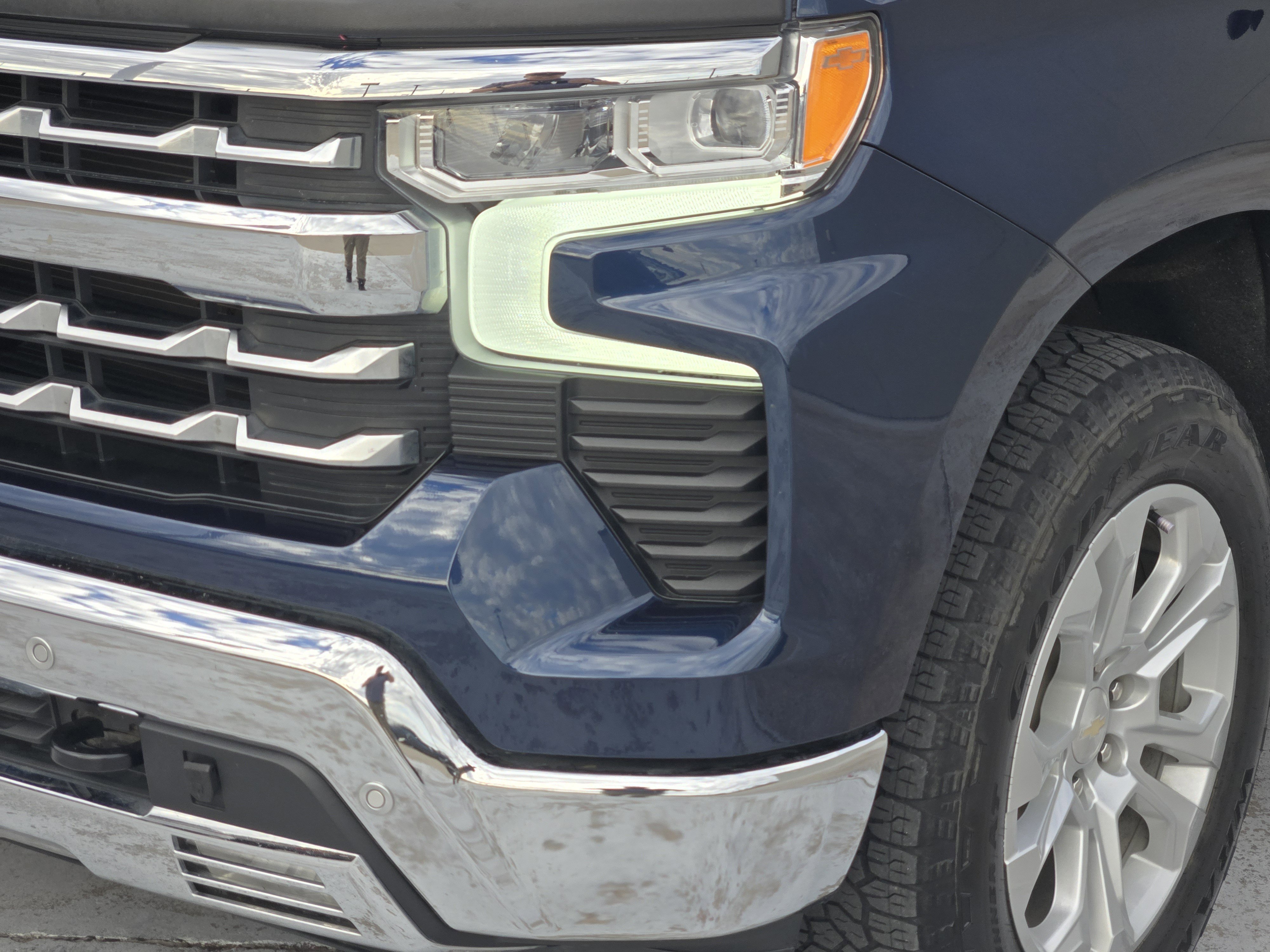 Used 2022 Chevrolet Silverado 1500 LTZ image 11