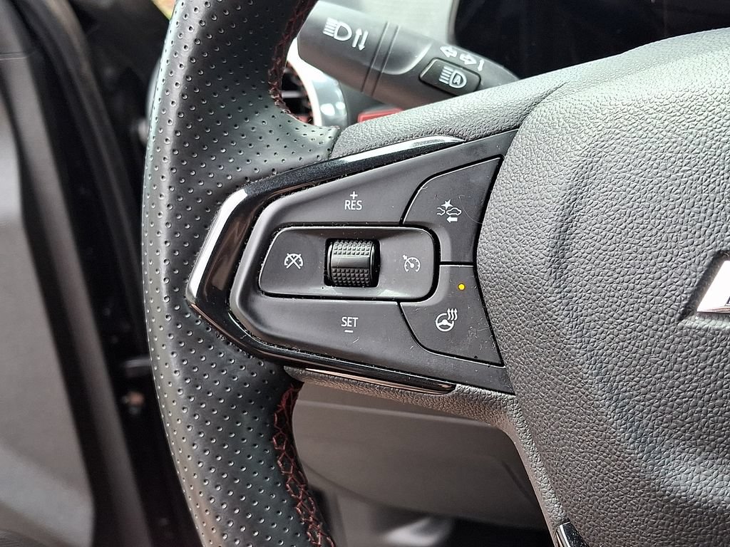 Certified 2024 Chevrolet Trax RS w/ Driver Confidence Package FWD image 19