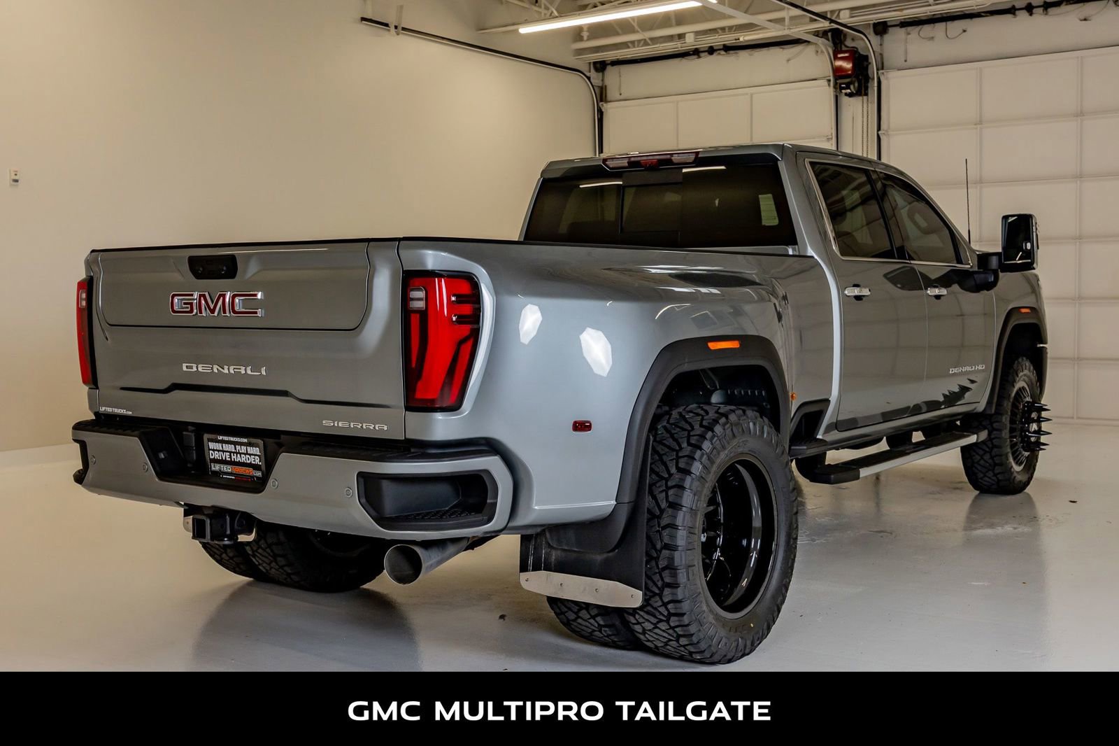 Used 2024 GMC Sierra 3500 Denali w/ Denali Reserve Package AWD/4WD image 10