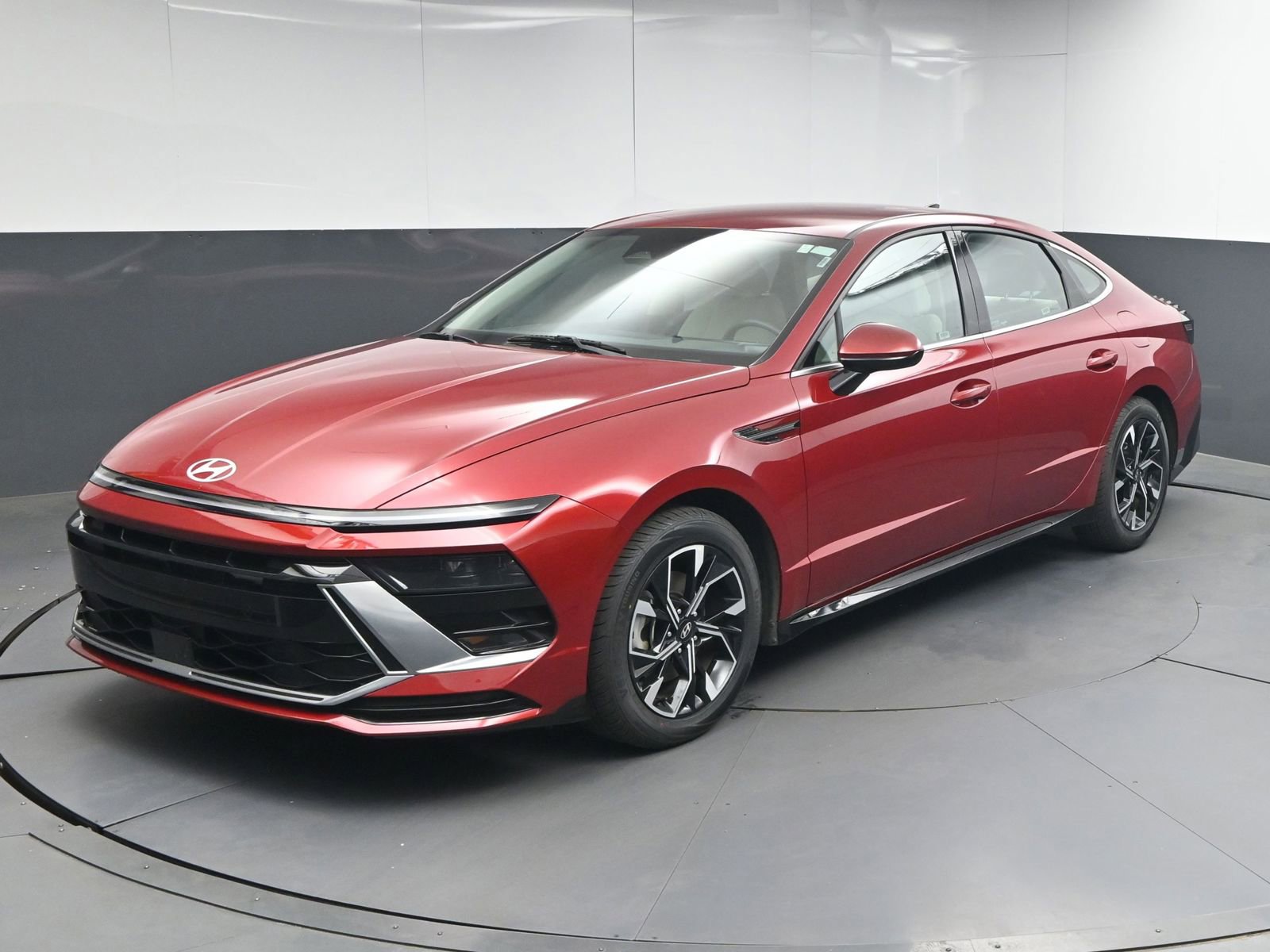 Used 2025 Hyundai Sonata SEL image 3