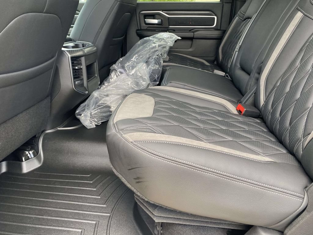 New 2026 RAM 3500 Big Horn AWD/4WD image 10
