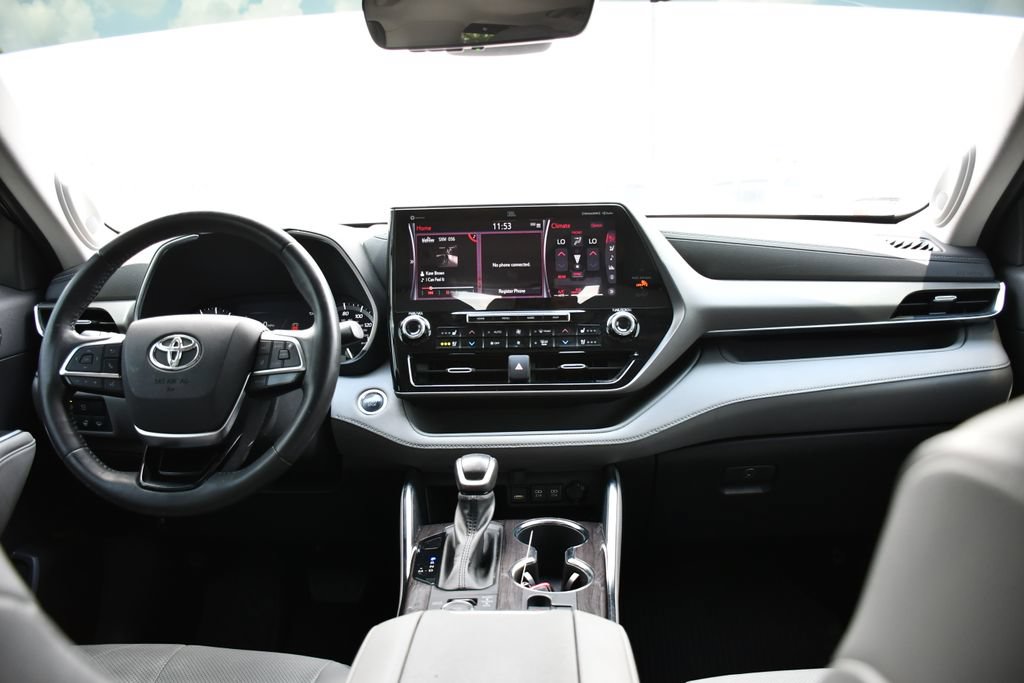 Used 2021 Toyota Highlander Limited AWD/4WD image 21