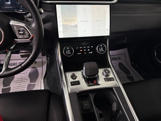 Certified 2023 Jaguar XF R-Dynamic SE AWD/4WD image 40