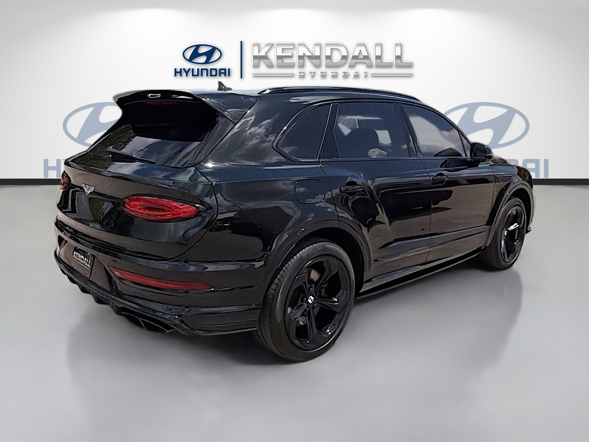 Used 2022 Bentley Bentayga AWD/4WD image 6