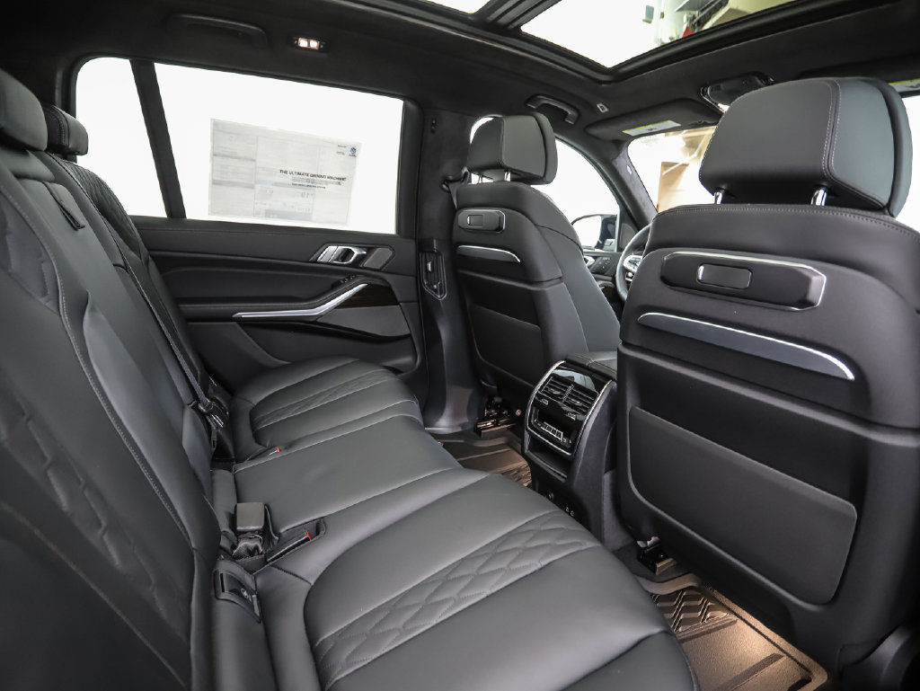 New 2027 BMW X7 M60i AWD/4WD image 32